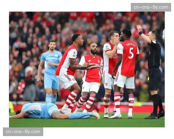 全场结束：利物浦连追两球2-1逆转巴萨，占据晋级主动